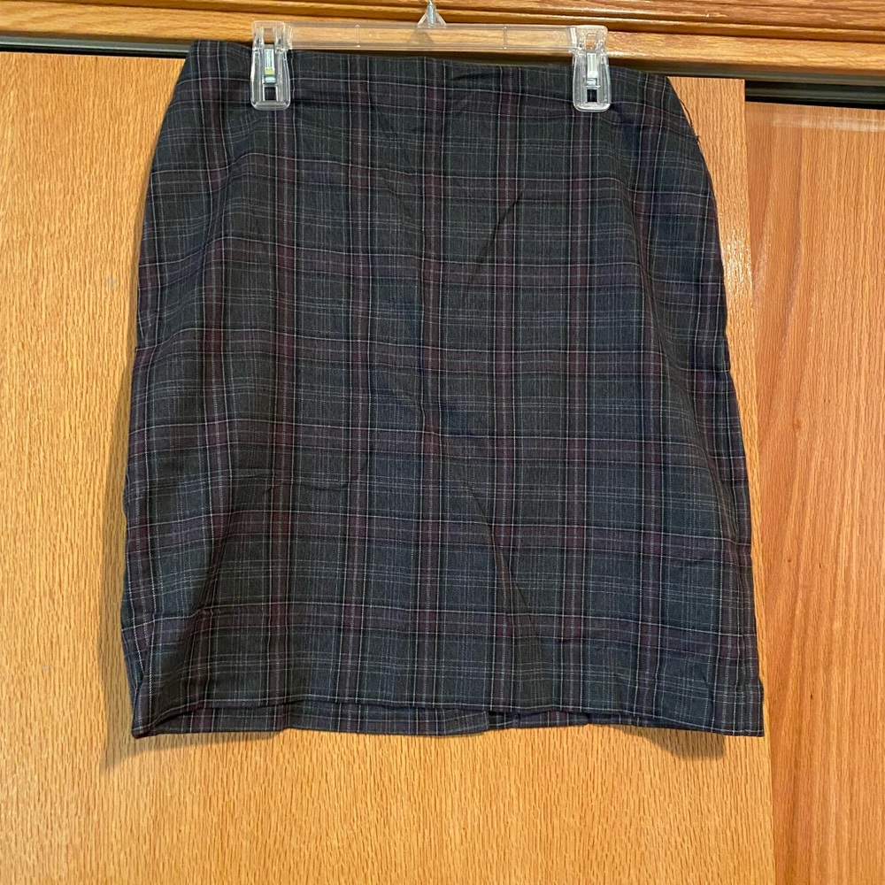 Gray and purple plaid skirt.